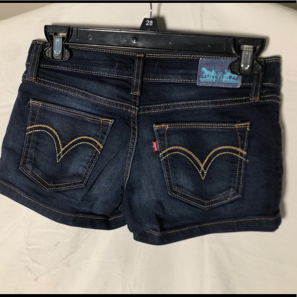 Shorts - Picture 3 of 4